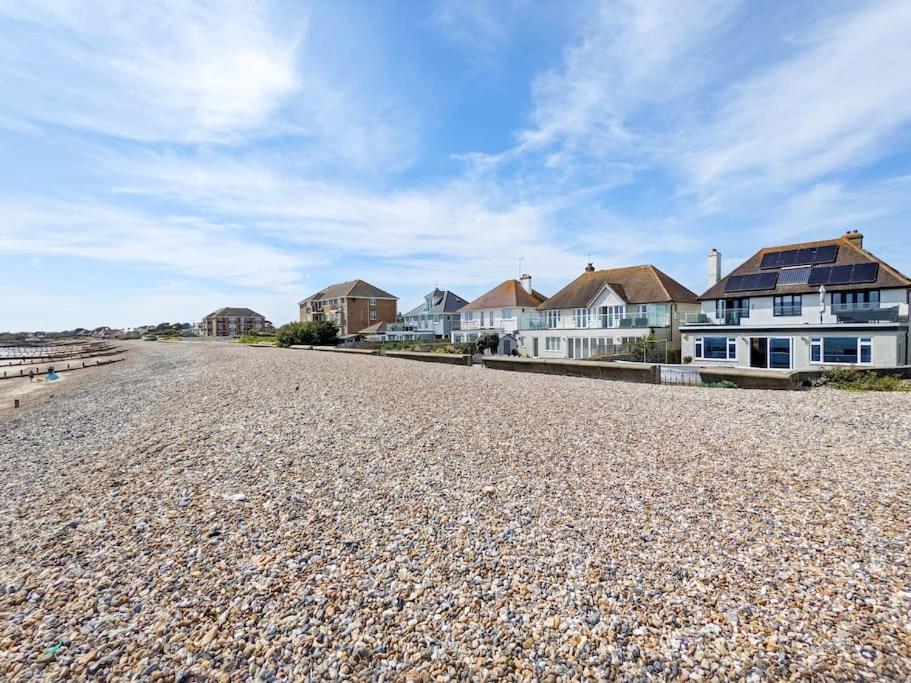 Beach View Middleton-on-Sea Exterior photo