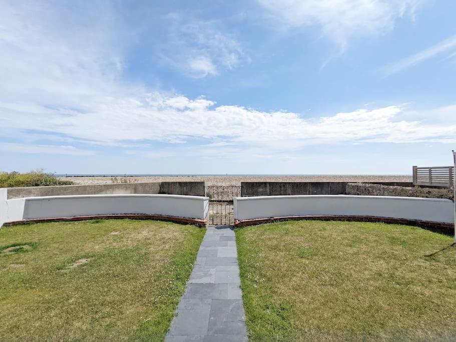 Beach View Middleton-on-Sea Exterior photo