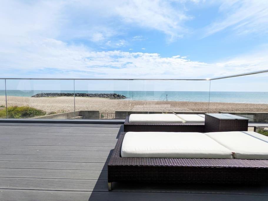 Beach View Middleton-on-Sea Exterior photo
