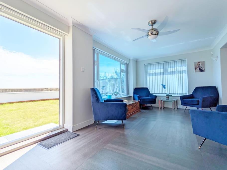 Beach View Middleton-on-Sea Exterior photo