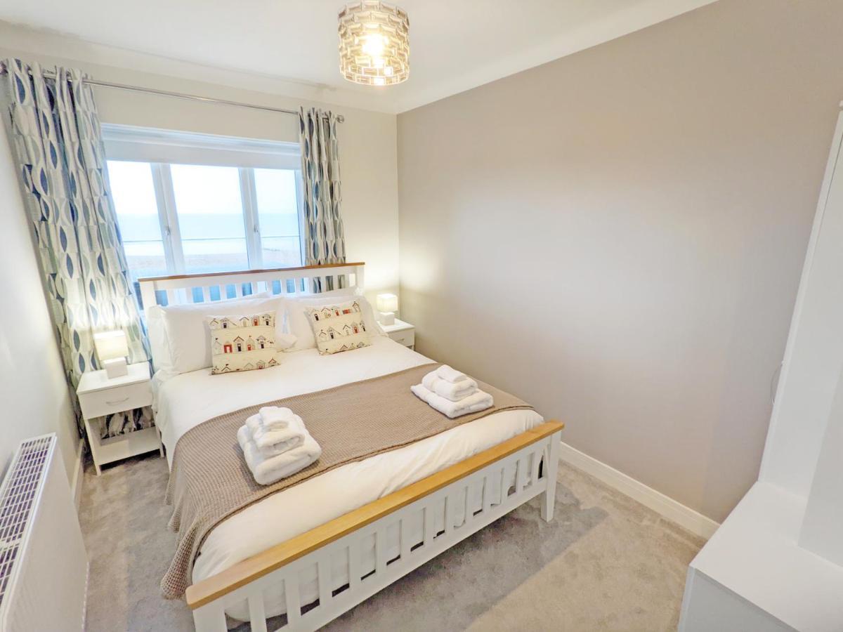 Beach View Middleton-on-Sea Exterior photo